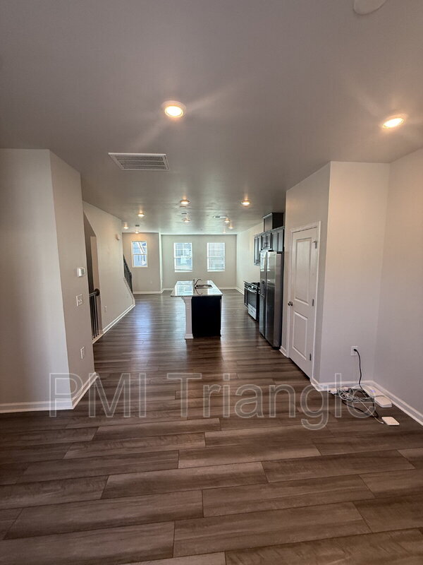 Photo - 716 Cormiche Ln