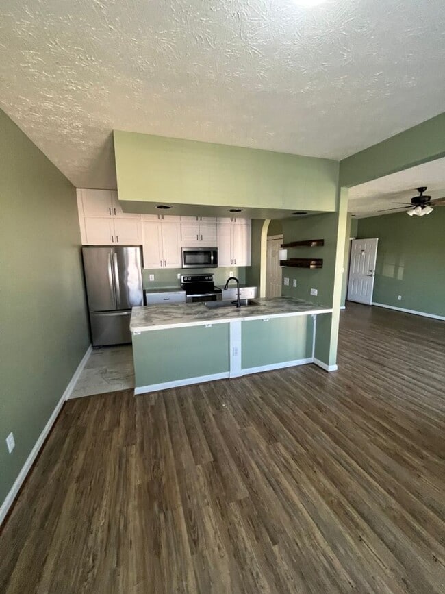 Photo - Cute 2BR Condo in Madison.  Community Pool! 2nd Month Free!