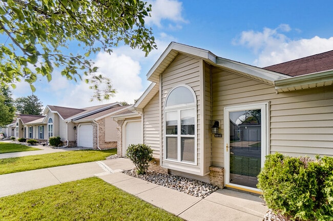 Photo - Cardinal Creek Crossing Apartments