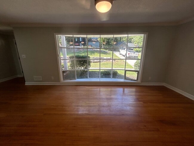 26 Nob Hill Rd