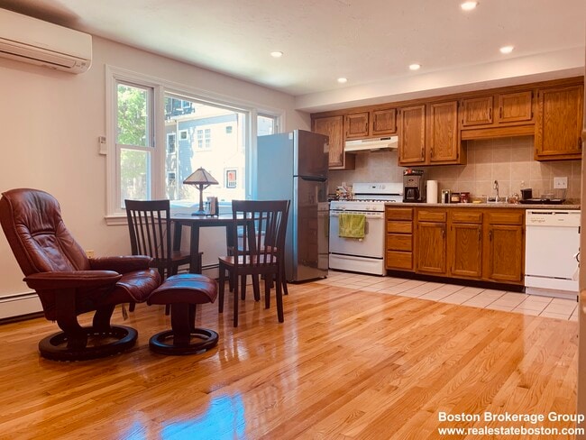 Photo - 185 Sydney St