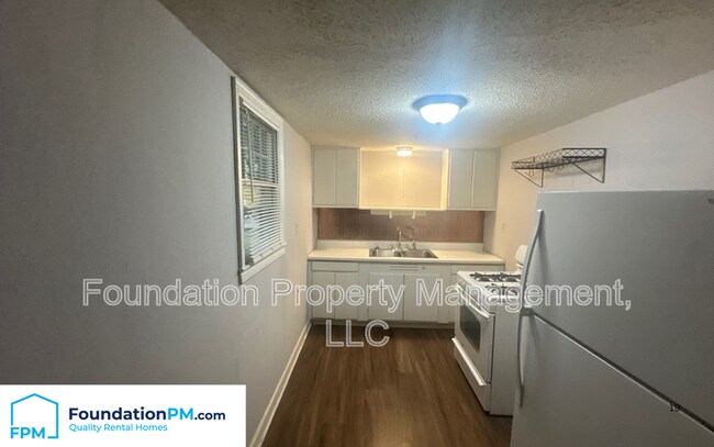 Photo - 5786 Woodlawn St