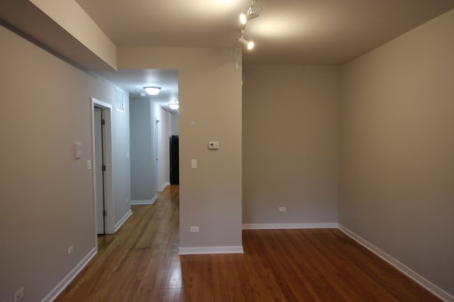 Photo - 2321 W Arthur Ave Unit 3