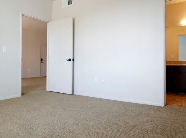 Photo - Grove at Sunset Court