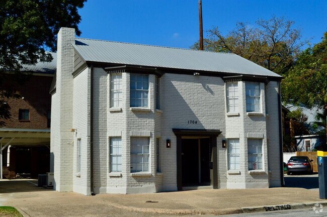 Building Photo - 1704 San Antonio St Rental