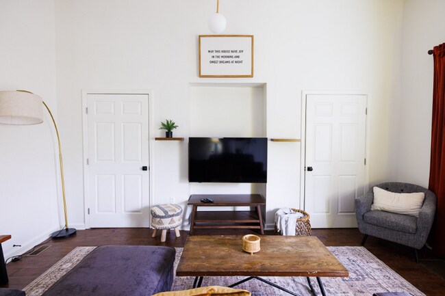 Photo - 932 E Oak St Unidad Apt #A