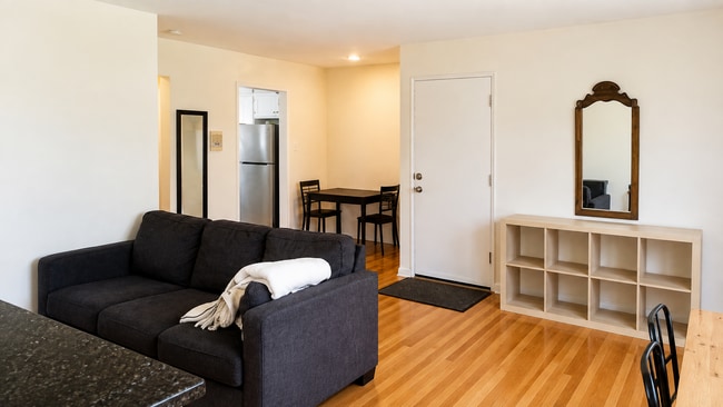 2623 W Fitch Ave Unit 1