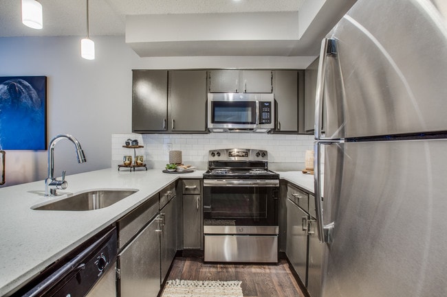 Photo - Felix Apartments