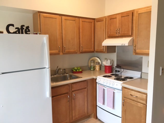Building Photo - Tabco Towers Senior Housing Rental