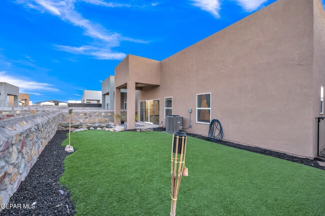 Photo - 13257 Coldham St