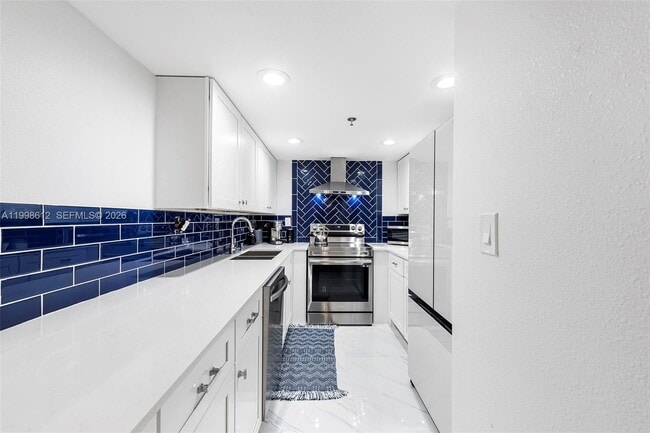 2401 Collins Ave Unit 1007