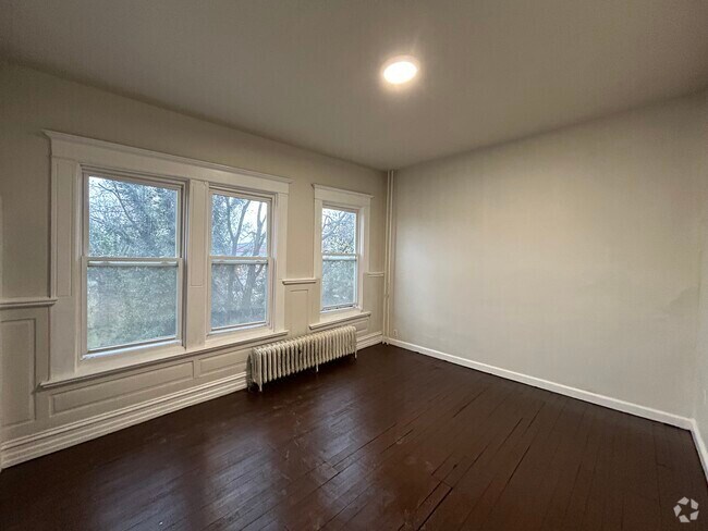 Building Photo - 115 N 4th St Rental