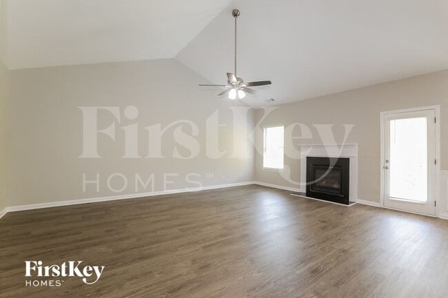 Photo - 566 Massey Ct