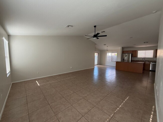 13925 W Mauna Loa Ln