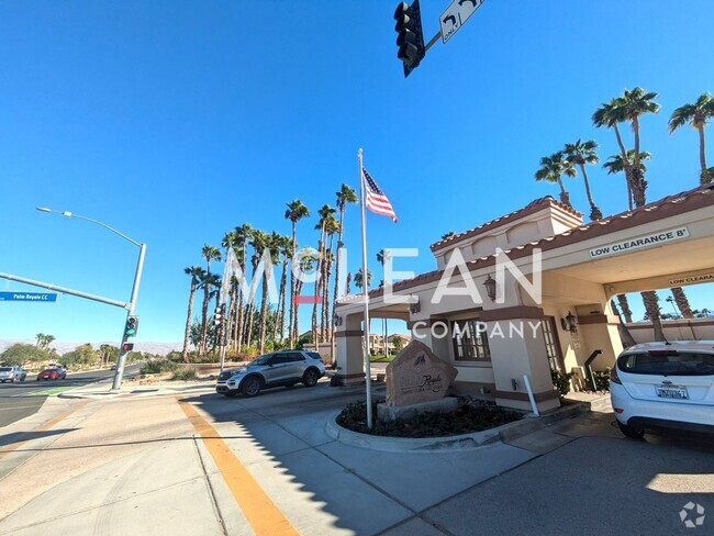 Building Photo - Palm Royale - 2 Bedroom Condo In La Quinta...