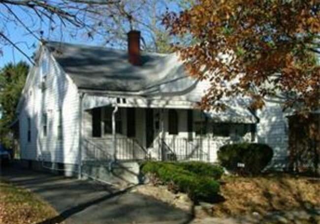 Building Photo - 437 Lorenz Ave