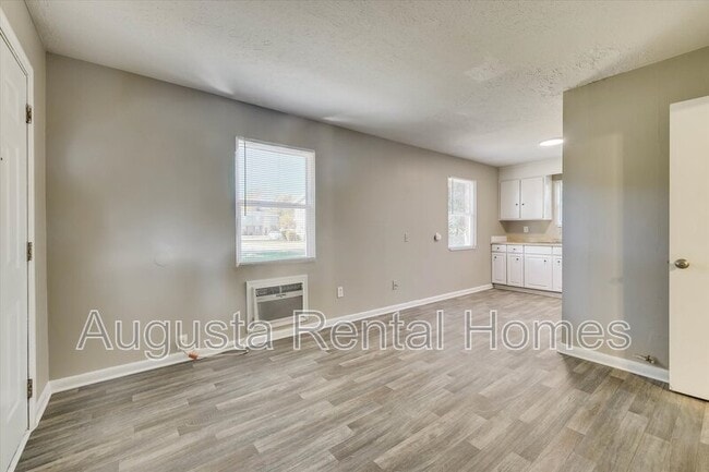 Photo - 327 Verdery Dr
