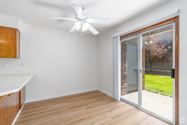 3BR, 2BA - 1,166SF - Dining Room - Fir Grove