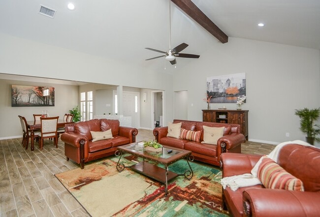 Photo - 114 Springs Edge Dr