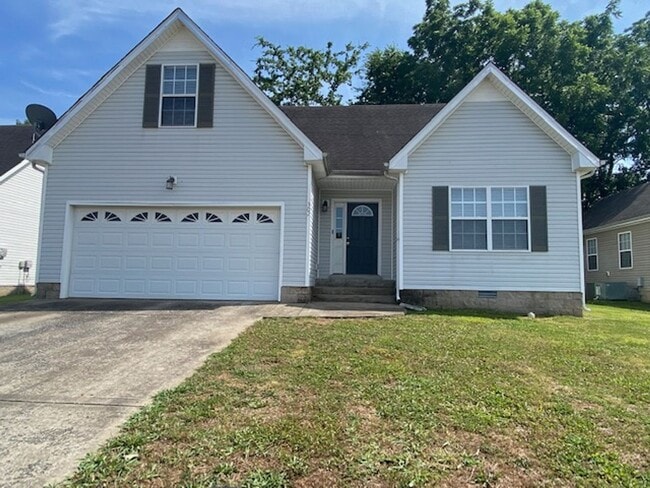 Building Photo - Welcome to Clarksville! Rental