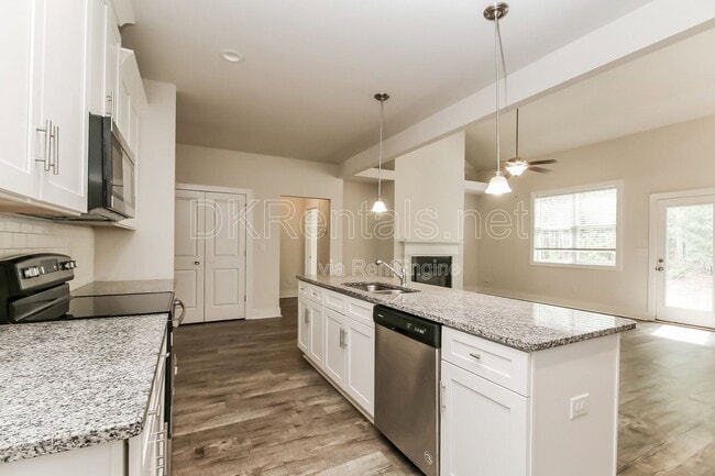 Photo - 140 Stewart Glen Dr