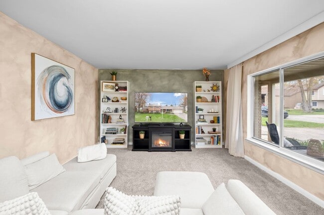 Photo - 38027 Mallast St