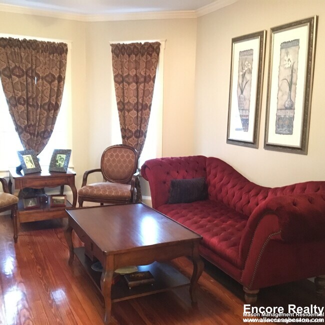 12 Arcola St Unit 3