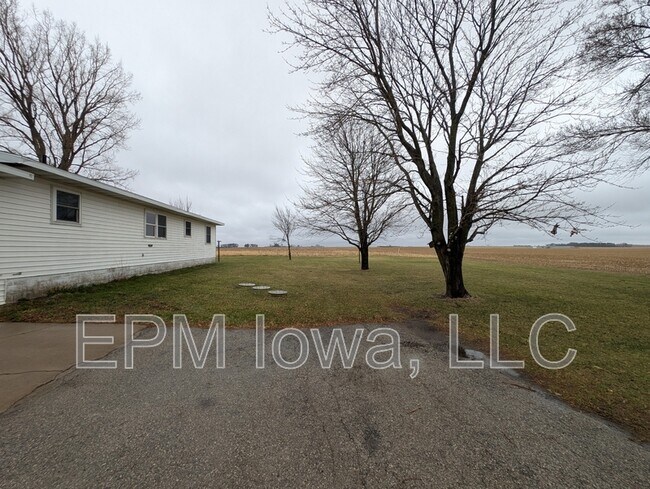 Photo - 2604 Jamestown Ave