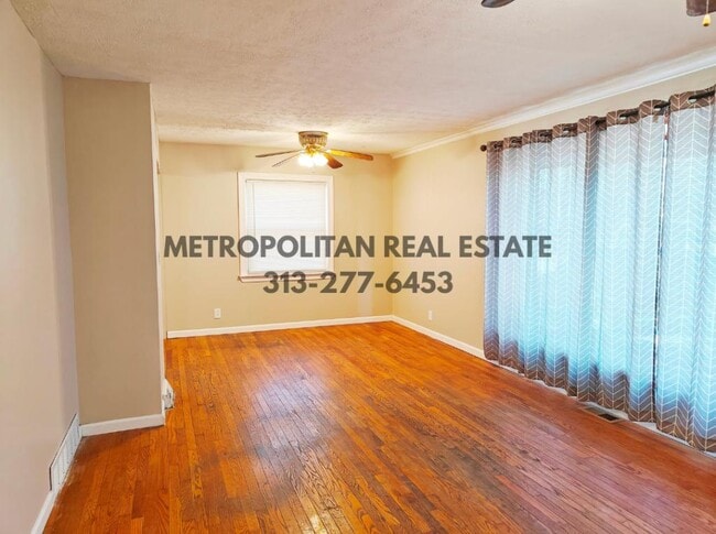 Photo - 5839 Helen St