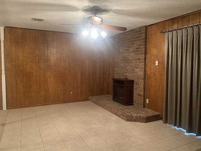 Photo - GREENACRES IS THE PLACE TO BE!