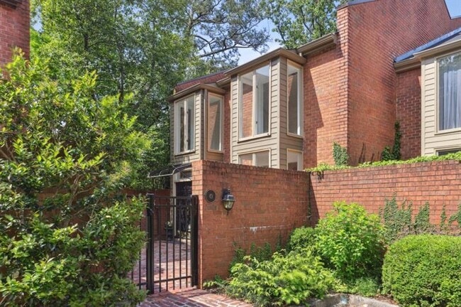 Photo - 49 Willow Glen NE