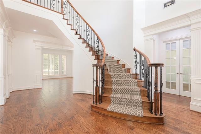 Photo - 405 Martel Ln