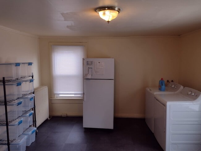 65 13th St Unit 2nd floor