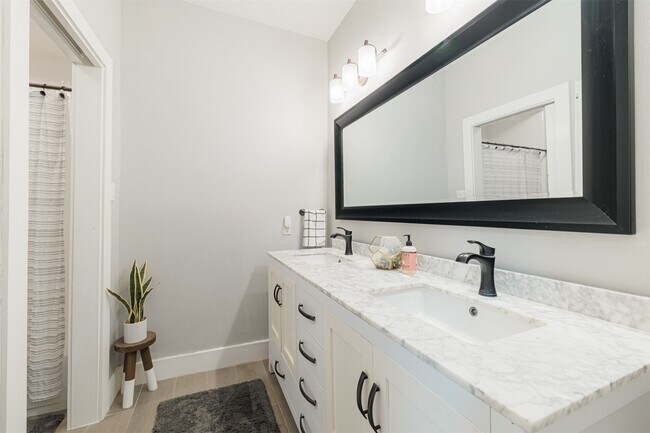 Photo - 1319 Ambergate Dr