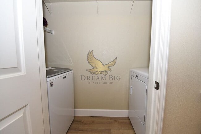 Photo - 8555 W Russell Rd