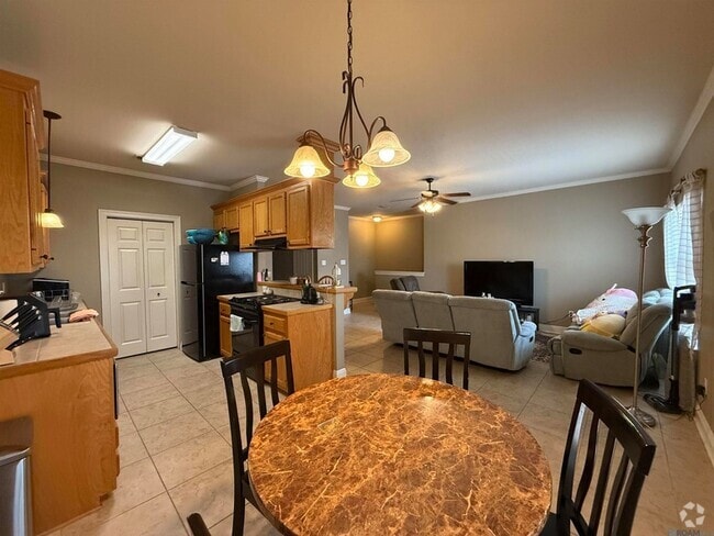 Building Photo - 828 Meadow Bend Dr Unit G Rental