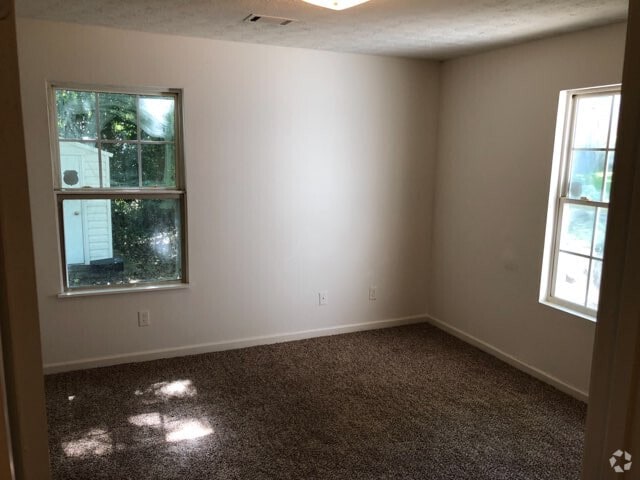 Building Photo - 2666 Spenola St Rental