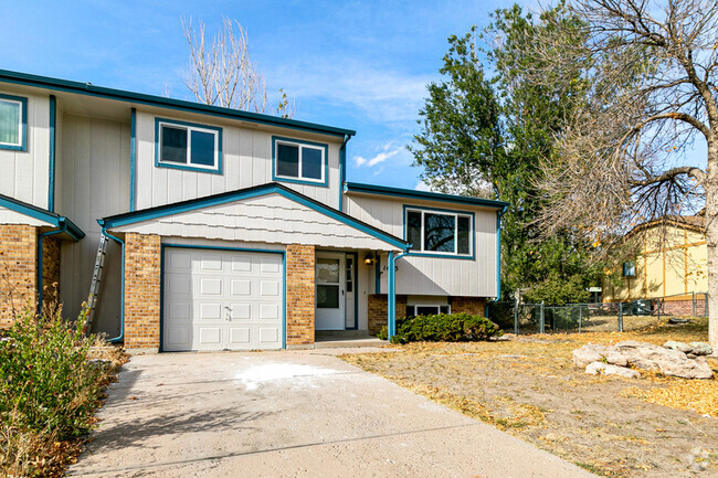 Building Photo - 1405 S Sierra Dr Rental