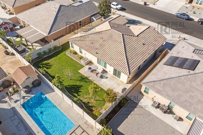 Photo - Spacious 4-Bed, 2-Bath Open-Concept Home i...