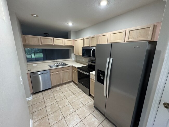 Photo - BEAUTIFUL 2BR/1.5BA TOWNHOUSE IN HAMPTON PARK