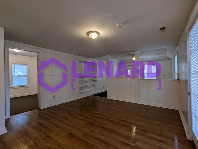 Photo - 332 E Summit St