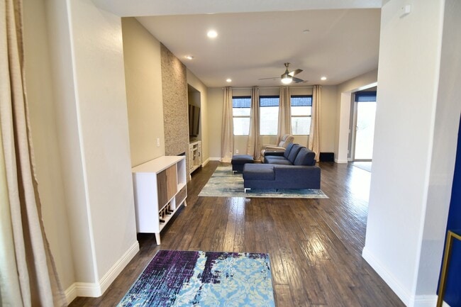 Photo - Gorgeous 3bed / 2.5bath home located in Tuscany!