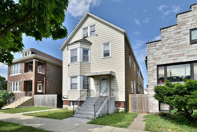 Building Photo - 4352 S Talman Ave Unit 1R