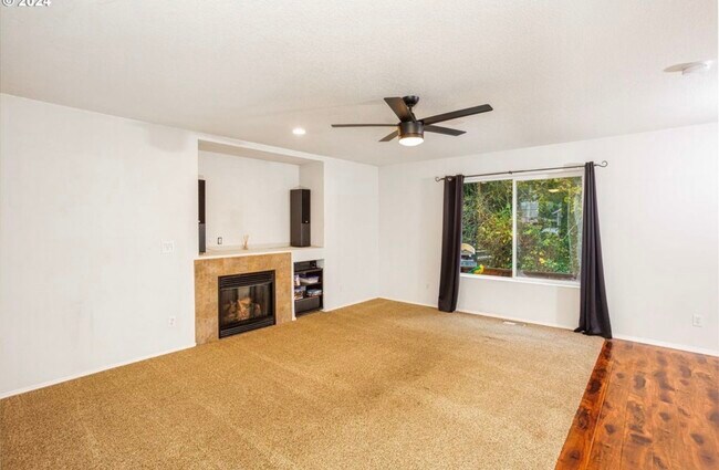 Photo - 1018 NE Mariners Loop