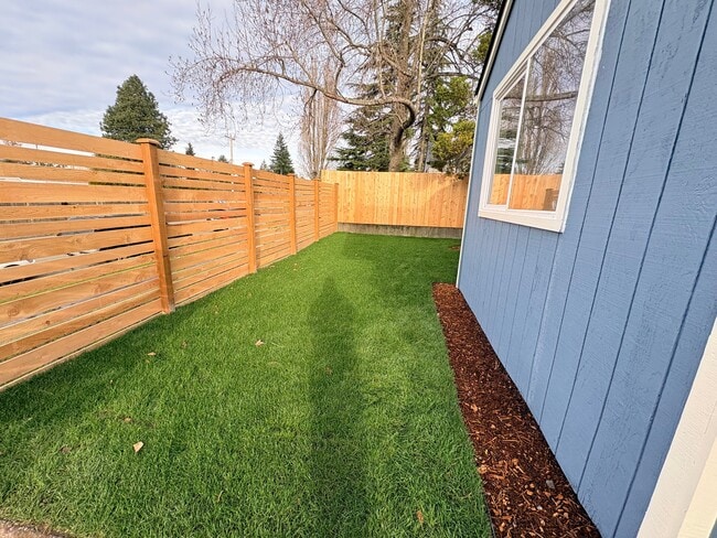 Photo - 13610 8th Ave SW