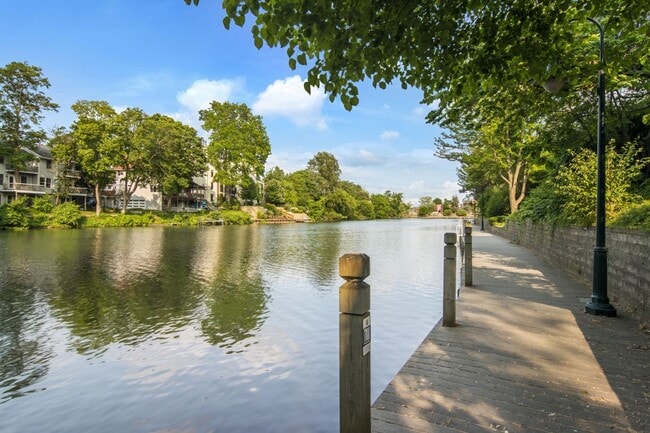 Building Photo - Pet-Friendly 30-Day Rental – Downtown Wate...