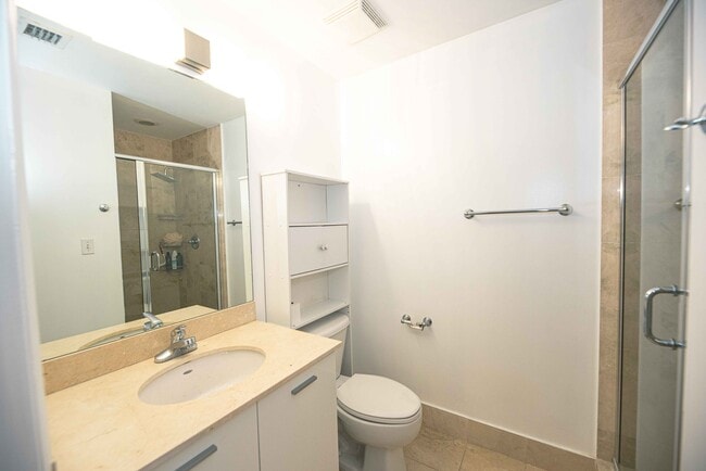 Photo - 2150 Van Buren St