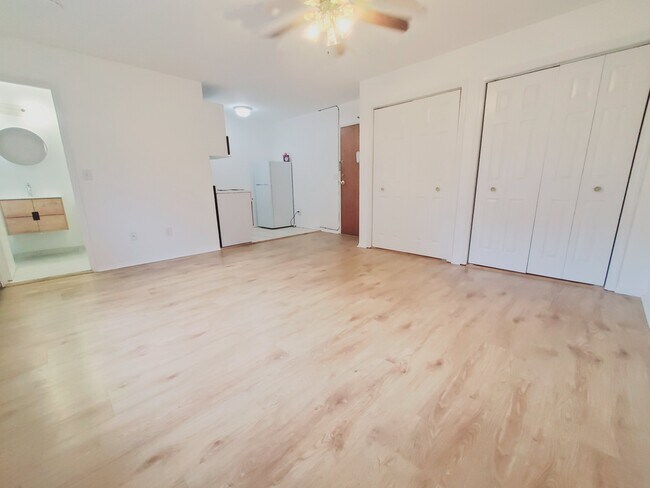 Photo - 35 Hoyt St