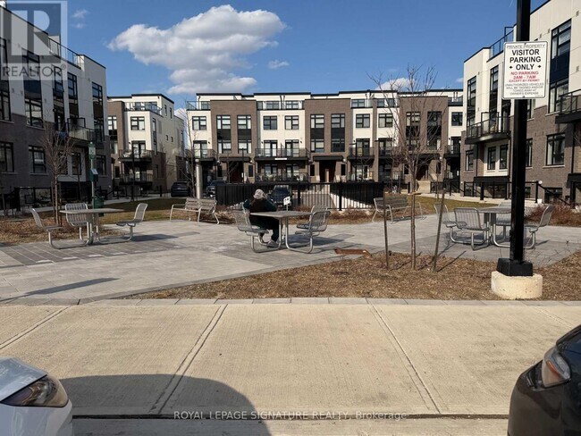 Photo - 1597 Rose Way