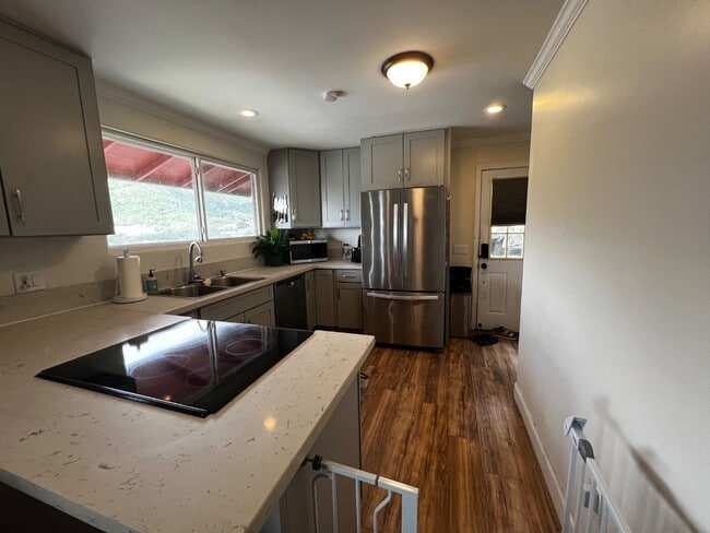 Building Photo - 1552 Monte St Rental